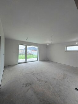 Novostavba vo Veľkých Kostoľanoch – moderné bývanie - 5