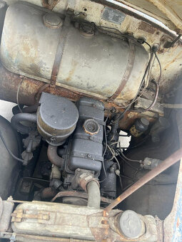 Skoda 1102 Tudor 4 dverový  rok výroby 1952 50 000km - 5