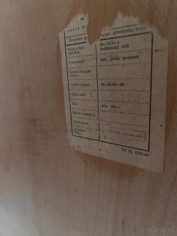 Predám Ikonickú Vintage Jedálenskú Súpravu (Stôl a Stoličky) - 5