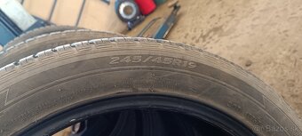 245/45R19 - 5