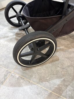 Čierny kočík Cybex Balios S Lux - 5