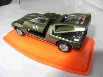 original auticka Mercedes Benz C111 v 1:43 - 5