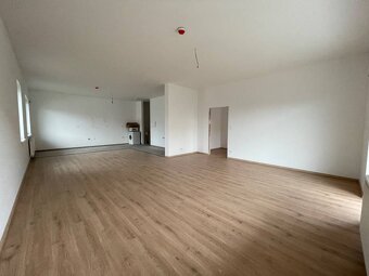 NA PREDAJ: 2-IZBOVÝ APARTMÁN S PREDZÁHRADKOU, Jána Ondruša, - 5