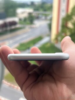 iPhone SE - 5