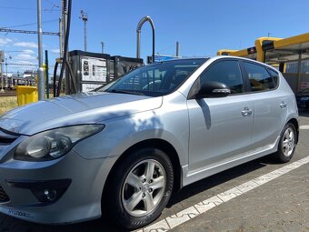 Hyundai i30 2011 1.4 benzín manual - 5