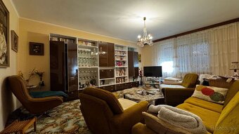 VEĽKÝ RODINNÝ DOM / DVOJDOM – NA HRÁDKU - 5