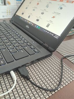 Fujitsu Lifebook U749 16GB RAM - 5