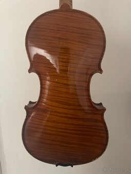 Husle 4/4 - 5