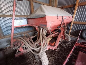 Sejačka accord pneumatícka - 5