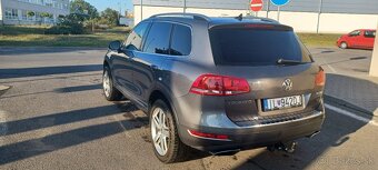 Volkswagen touareg 3,0TDI led bixenon, R 20 alu,,SK auto - 5