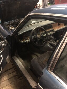 Jaguar XJ6 - 5