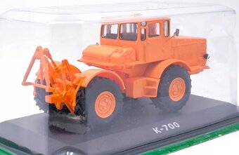 Traktor K-700 1:43 - 5
