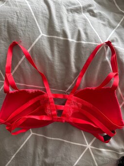 Victoria's Secret Bombshell push-up podprsenka - 5