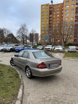 Predám Mercedes c220 na ND v celku. - 5