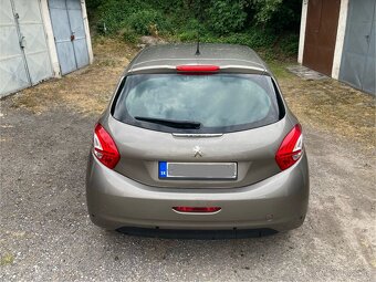 Peugeot 208 benzín 2012 - 5