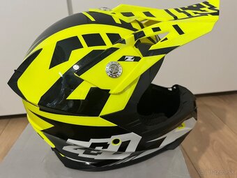 Predám detskú motokrosovú / BMX prilbu MOTOZEM ZED X1.9D - 5