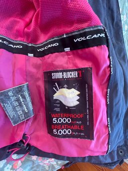 ľahká športová bunda zn. Volcano do nečasu, mesta aj na túru - 5