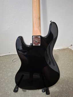Predám basovú gitaru SX - 5