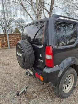 Suzuki JIMNY r.v. 2013, 58 080 km, čierna metalíza - 5