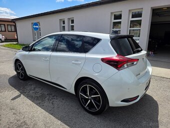 TOYOTA AURIS 1.6 i 97KW MT 6 r.v. 2018 EXECUTIVE - 5