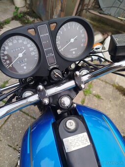 Suzuki GS 550 - 5