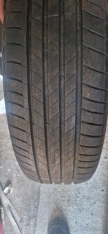 Dridgestone 215/60 R17 letné - 5