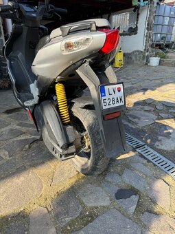 Aprilia SR 50 - 5