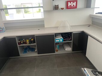 Barový pult / kuchynská linka + umývačka riadu electrolux - 5