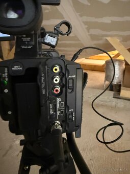 Sony HXR-NX5R – Full HD profi kamera (2 batérie, nabíjačka) - 5