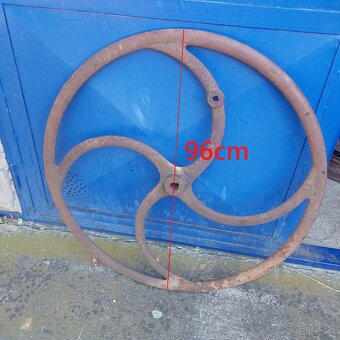 Liatinové kolesá na studňu - 5