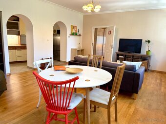 Na prenájom 3 izbový byt, Bratislava, Staré Mesto, Malý trh - 5