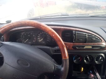 Predám Ford Mondeo combi mk1 2.5 v 6 125k w - 5