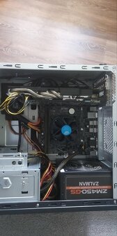 Predám PC Intel i3 - 5