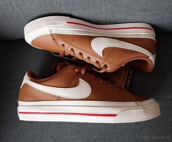 Tenisky Nike Court Legacy 37,5 - 5