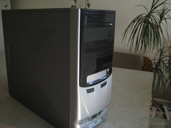 ♦️ B M W ♦️ počítačová skriňa ♦️ - 5