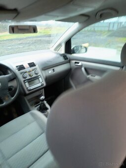 Volkswagen Touran • 2008 - 5