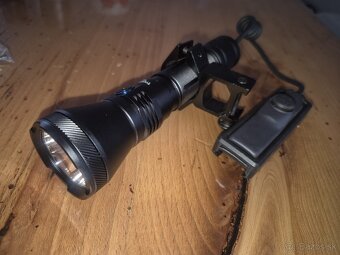 LED takticka baterka - 5