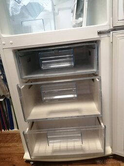 Chladnička s mrazničkou - 5