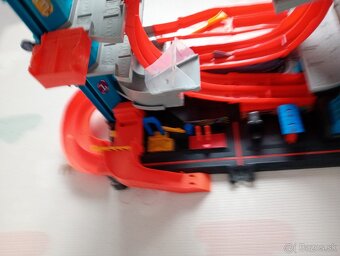 Garáž Hot Wheels City Ultimate - 5