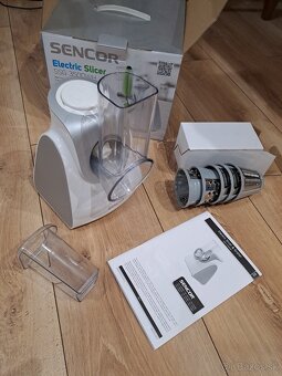 Špecialny krájač - strúhadlo SENCOR - 5
