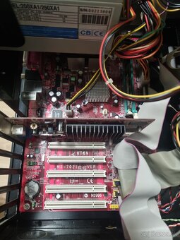 retro počítač amd athlon - 5