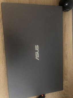 Predám Notebook Asus - 5