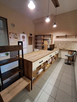 Nábytok do predajne aj do reštaurácie - 5