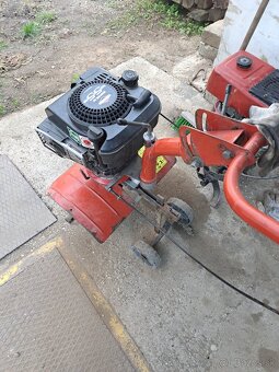Robi 150 . Briggs rotovator - 5