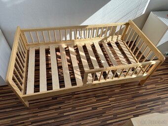 Predám detskú posteľ s matracom – ako novú - 5