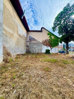 EXKLUZÍVNA INVESTIČNÁ PRÍLEŽITOSŤ V SRDCI MESTA LEVICE — ST - 5