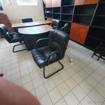 Predám kancelárske stoly a stoličky - 5