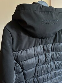 ŠPORTOVÁ VETROVKA  zn.VOLCANO č.M - 5