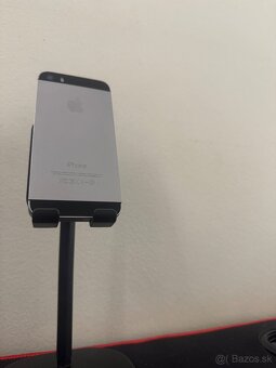 Apple iPhone 5S 16GB Space Gray - 5