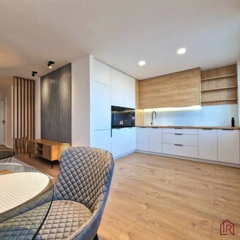 3i, Terasa, pri OC Galéria, nová rekonštrukcia - 5